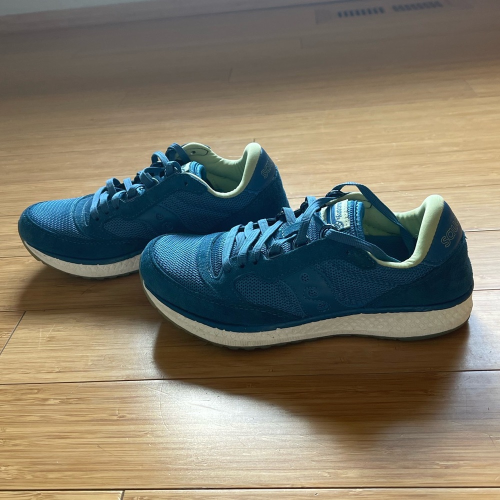 Saucony size 6.5 EUC
